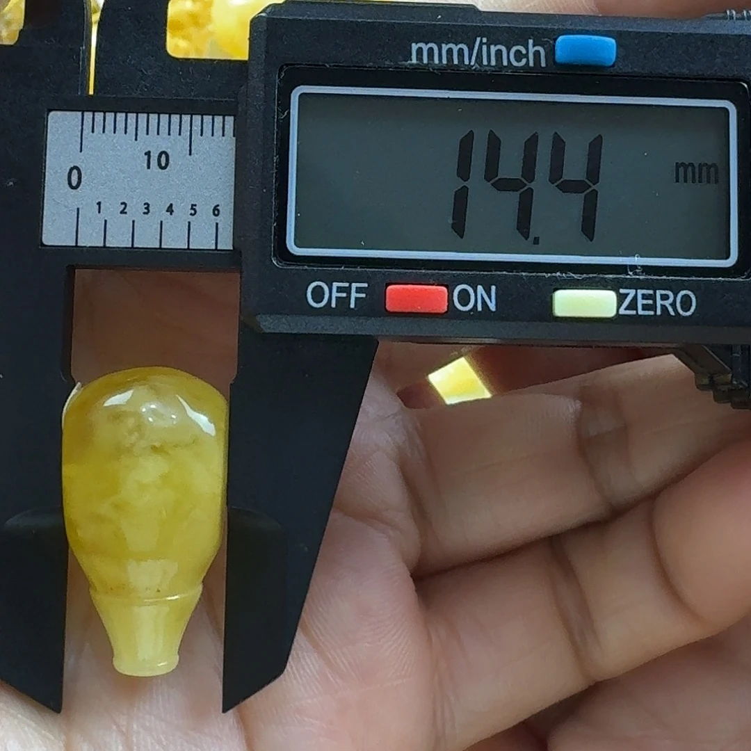 蜜蜡未镶嵌裸石26杂