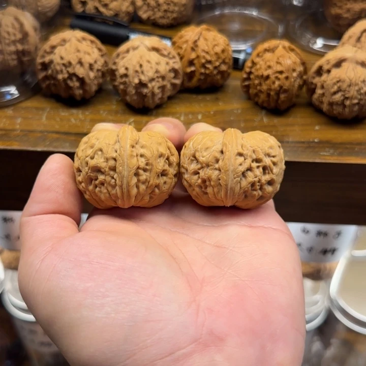 沉***子把件文玩核桃平谷元宝44全品无修