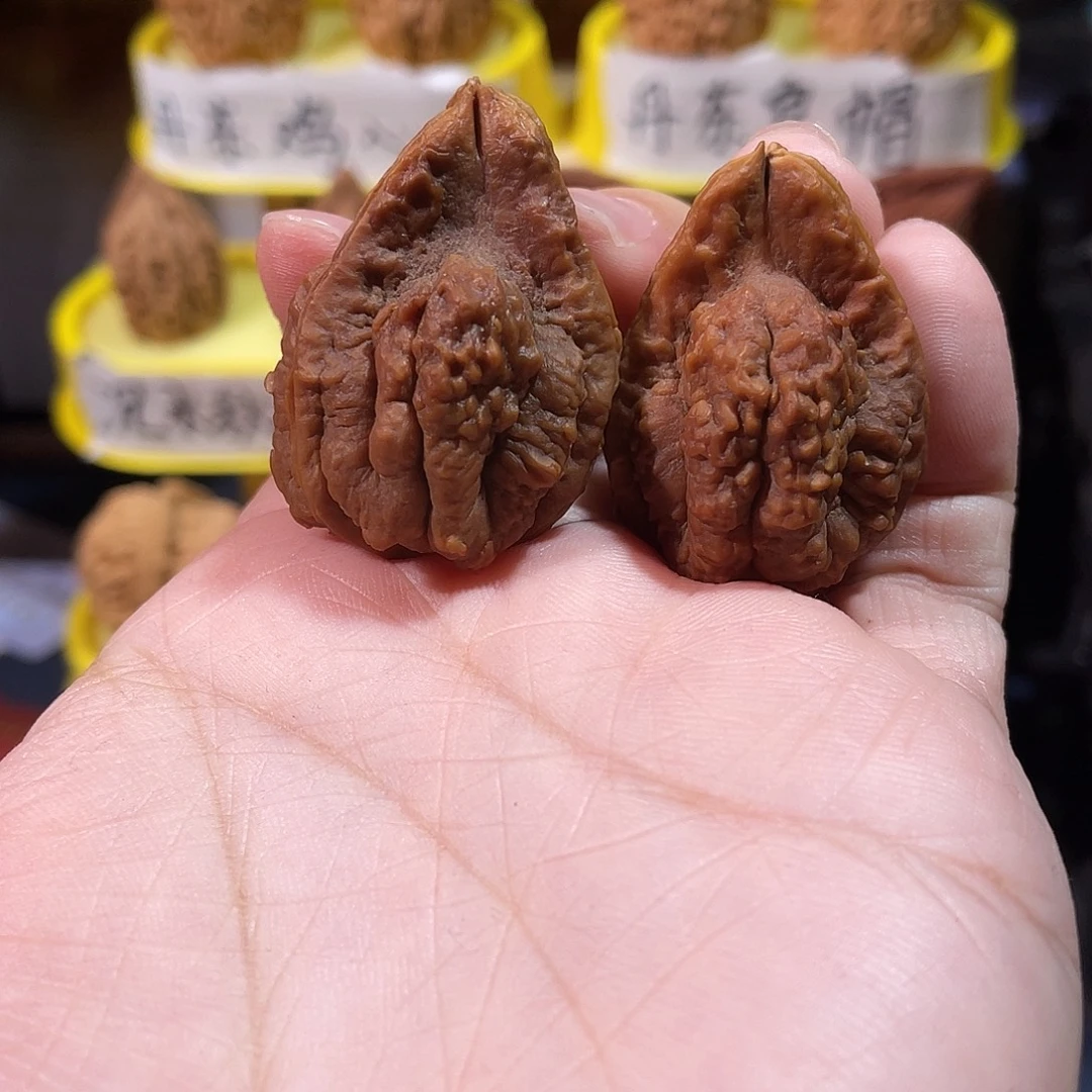 王***道吊坠文玩核桃金蟾塔
