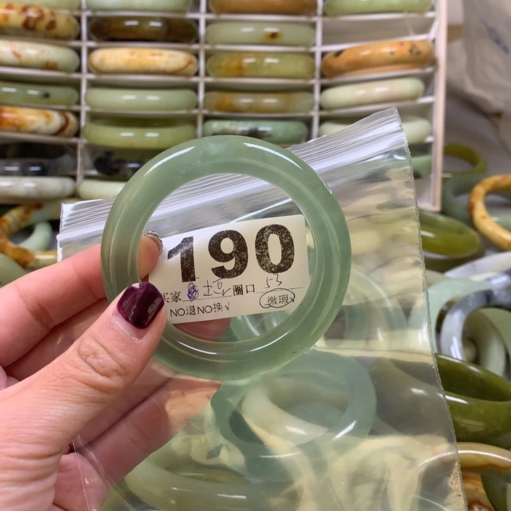 蛇纹石玉手镯未镶嵌土*兵