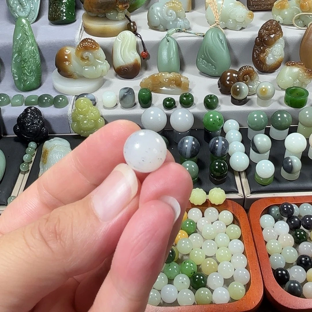 和田玉未镶嵌挂件非*珠子