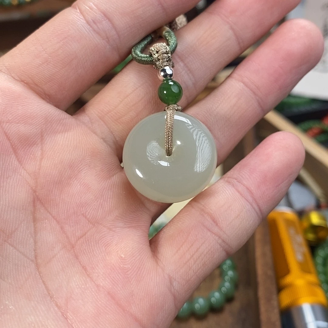 和田玉吊坠(不含链)未镶嵌平***己平安扣