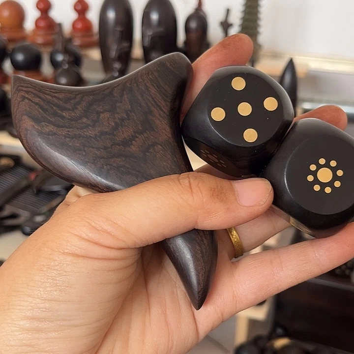 黑酸枝木类K****H紫光檀三角雀/大号骰子一对