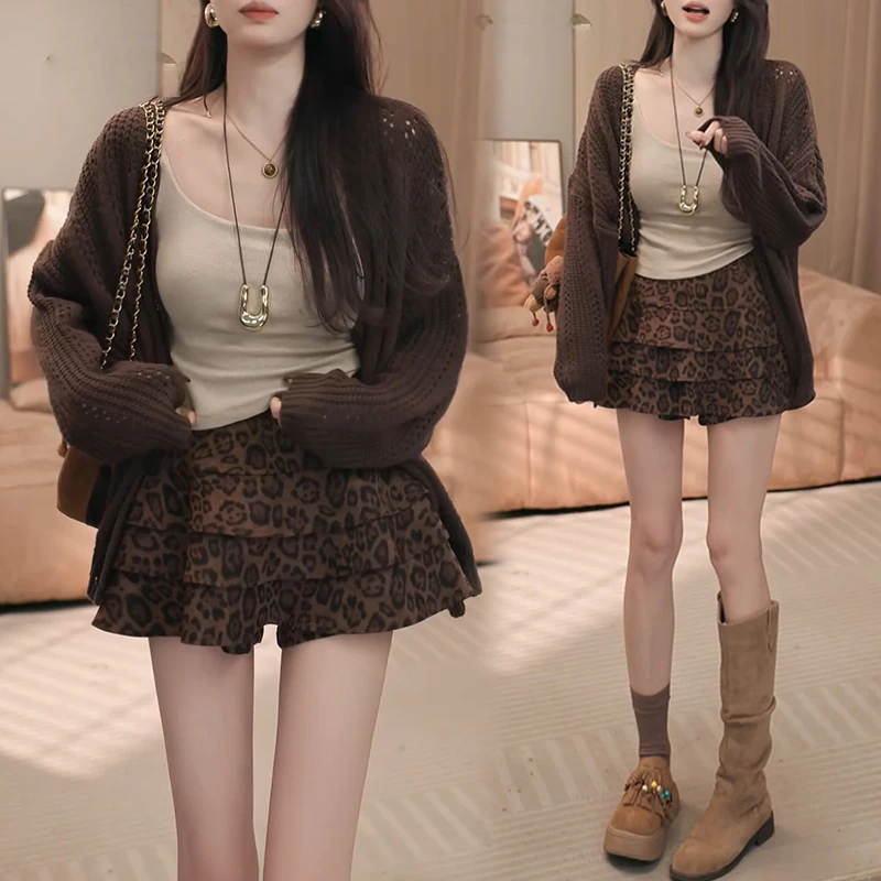 2025秋季极简风针织镂空V领针织法式针织开衫高腰半身裙时尚套装