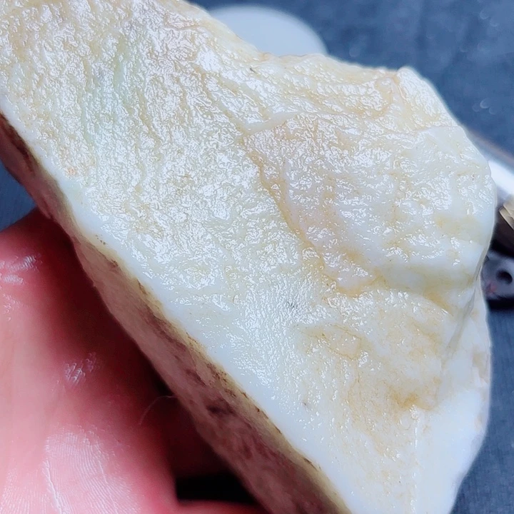 和田玉（糖玉）未镶嵌珠宝奇石