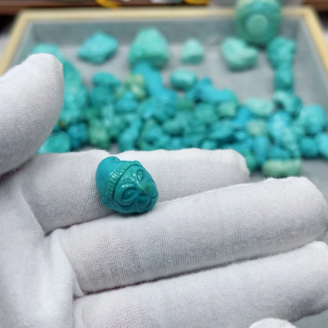 绿松石未镶嵌挂件