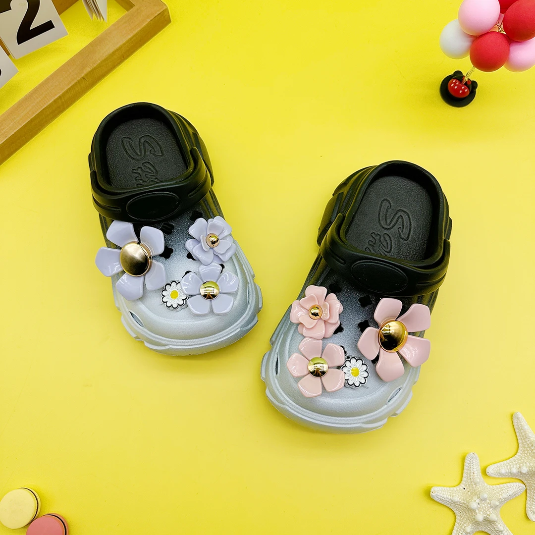 新款EVA洞洞鞋软底防滑包头凉鞋卡通粉紫花百搭男女童亲子拖鞋