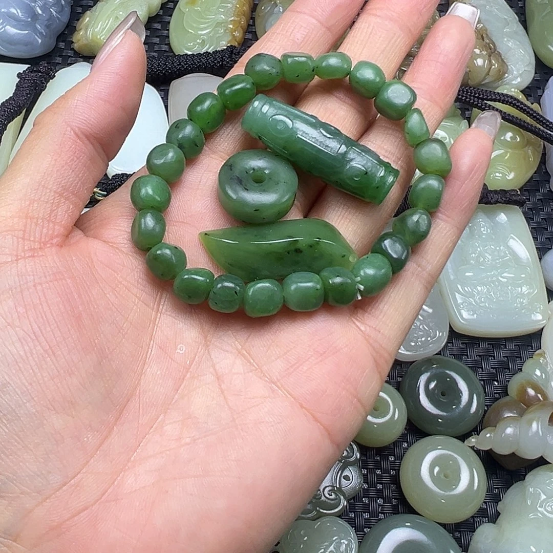 和田玉未镶嵌吊坠(不含链)清货漏，不退不换，送绳不绑