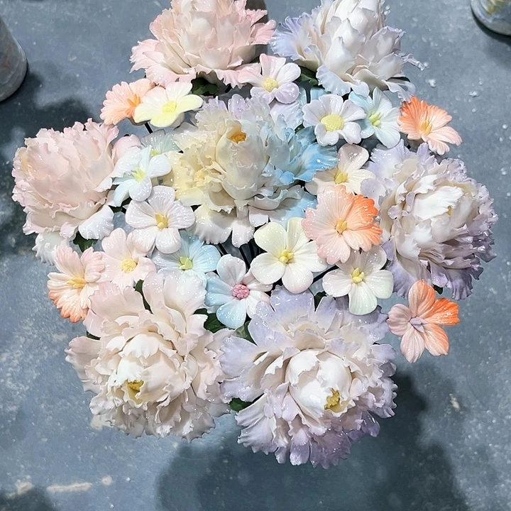 高端牡丹花束，莲花带盆