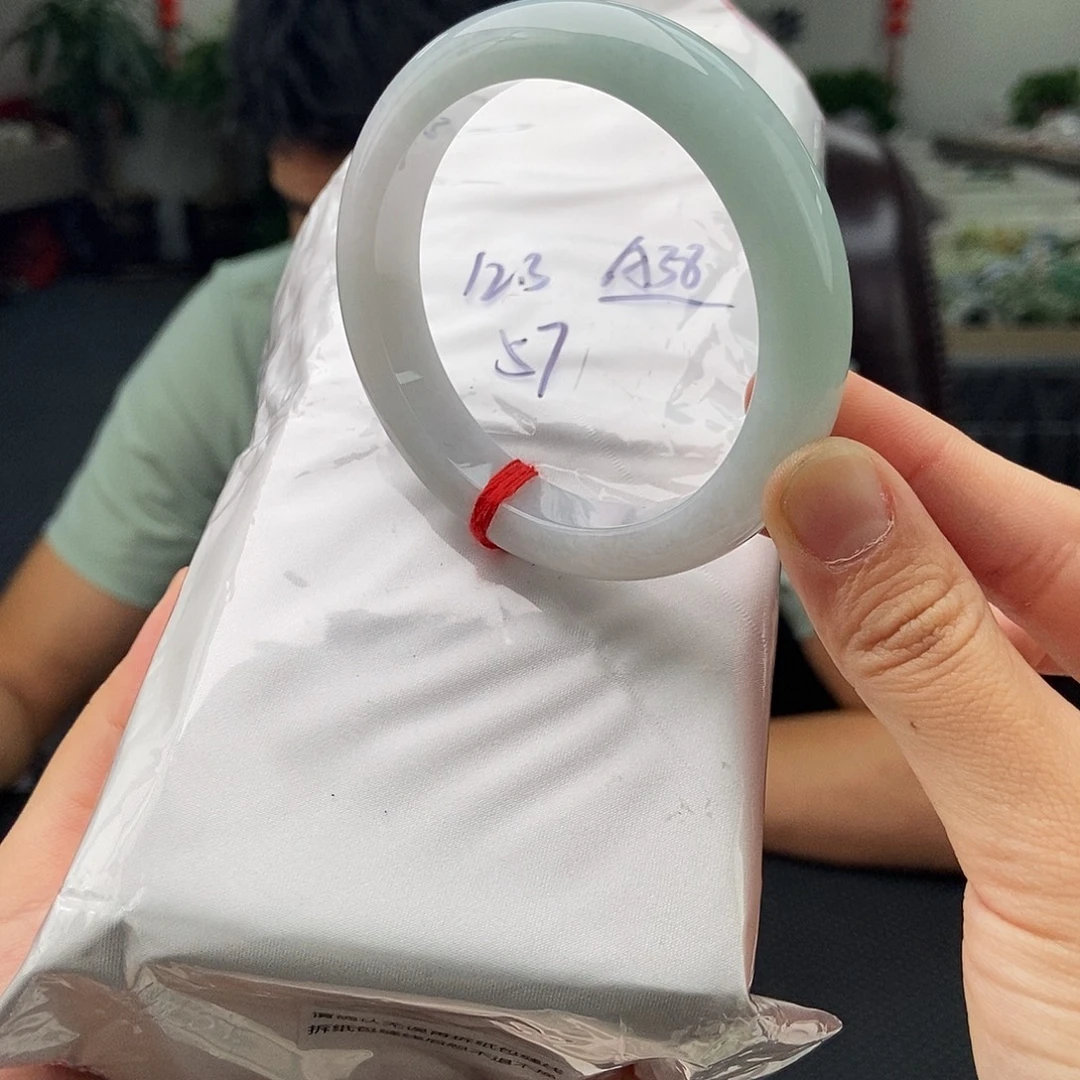 未镶嵌手镯翡翠拍一发一