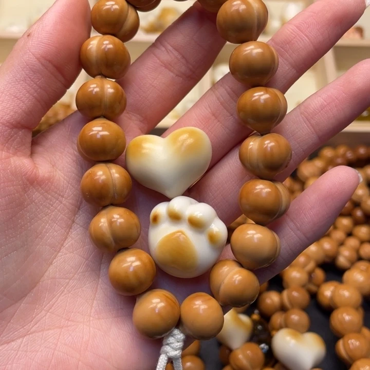 ****❀猴头核桃手串二等屁桃加爱心和猫爪