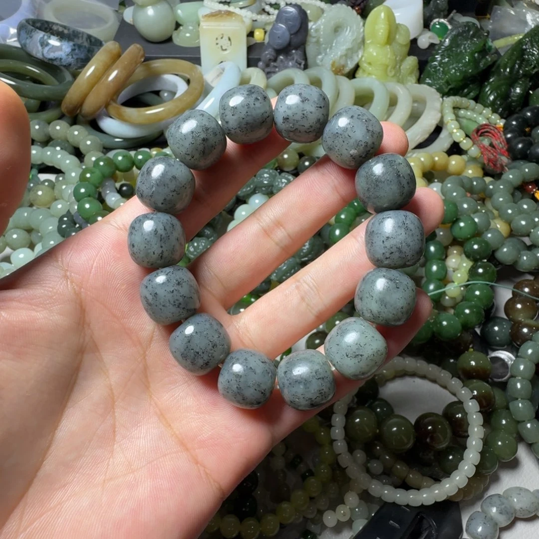 和田玉未镶嵌手串