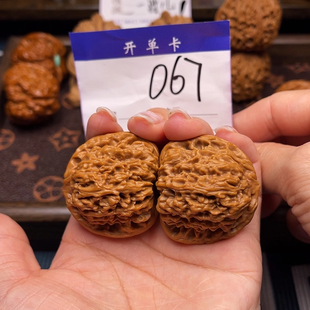 夜***铁桃核吊坠南疆石39+