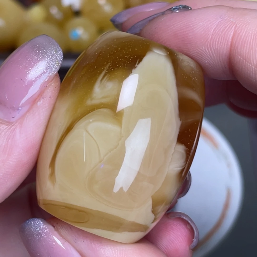 未镶嵌琥珀裸石蜜蜡120