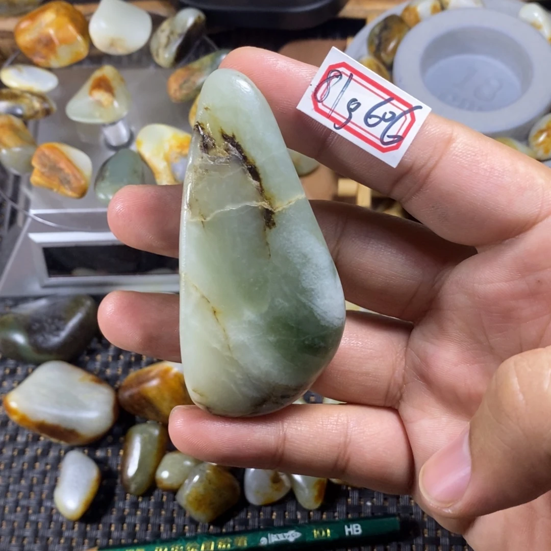 和田玉（糖玉）未镶嵌挂件