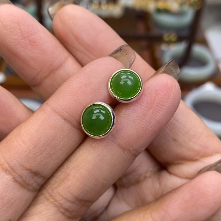 未镶嵌和田玉耳饰