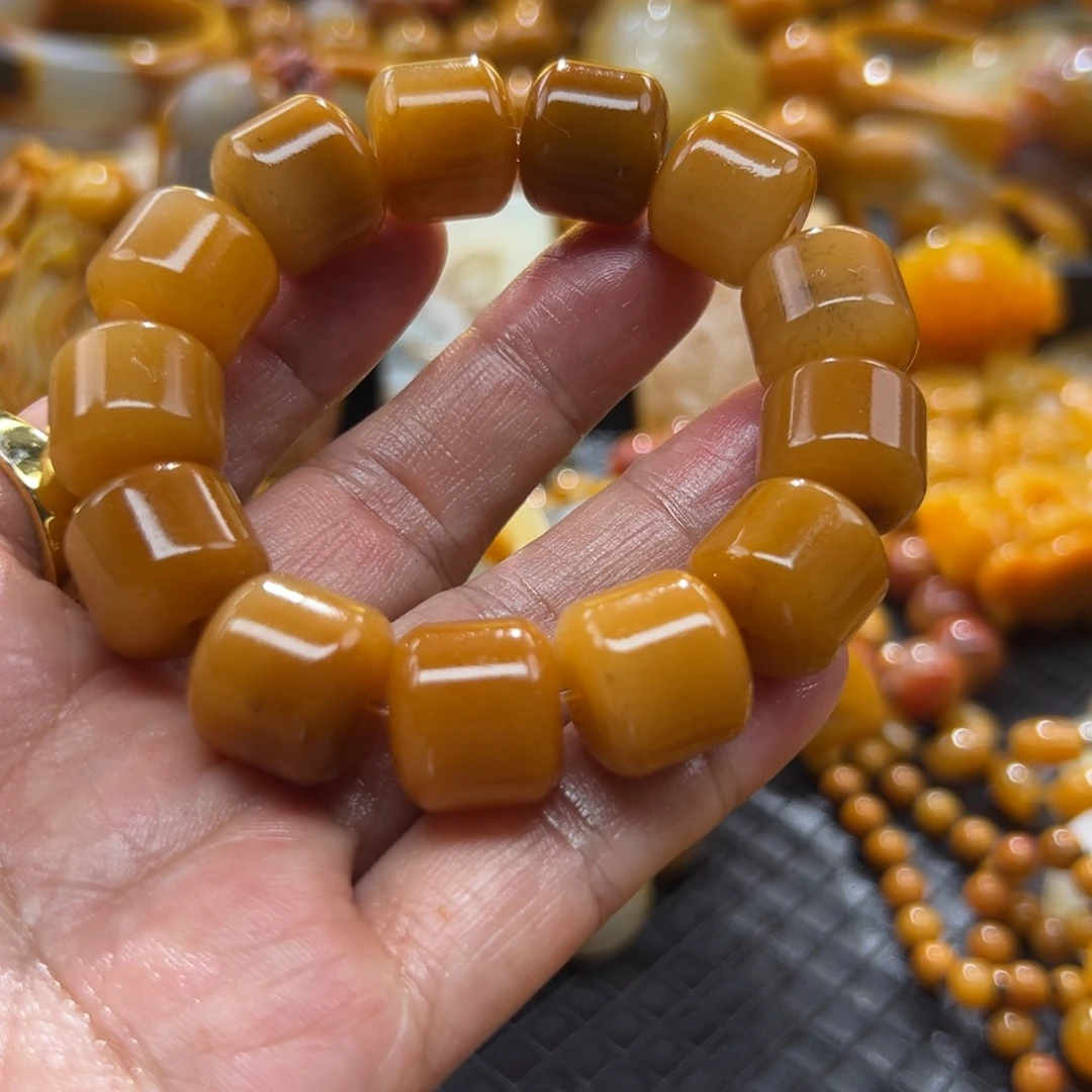 石英质玉未镶嵌颈饰