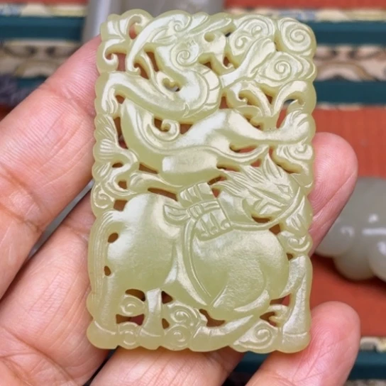 后***翁和田玉未镶嵌颈饰