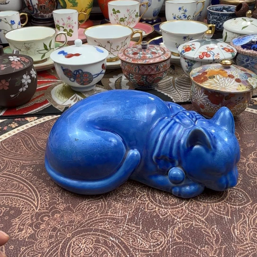 瓷片高端的人就像在玩手机似的