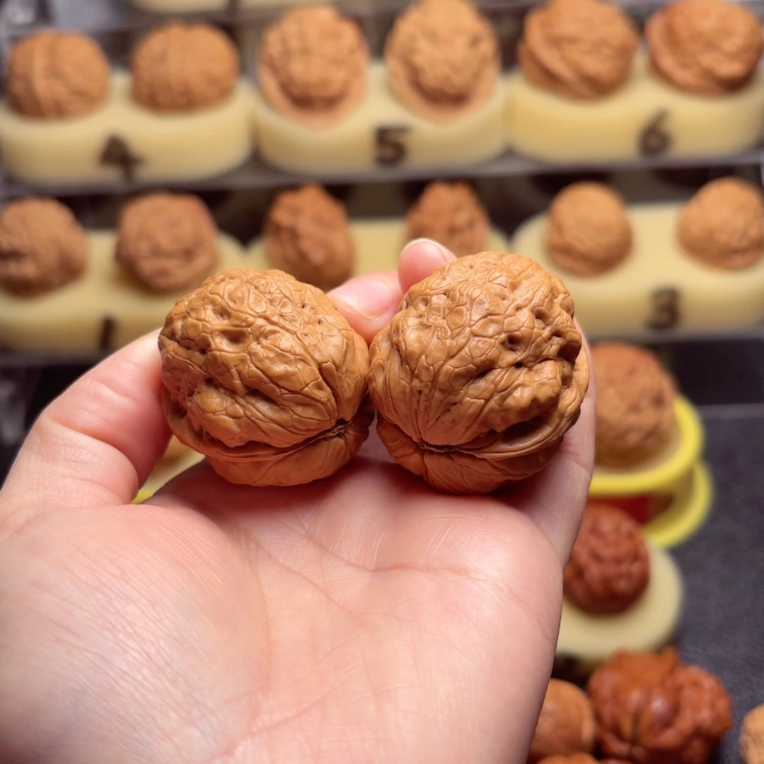 文玩核桃把件洲*卅佛手疙瘩包