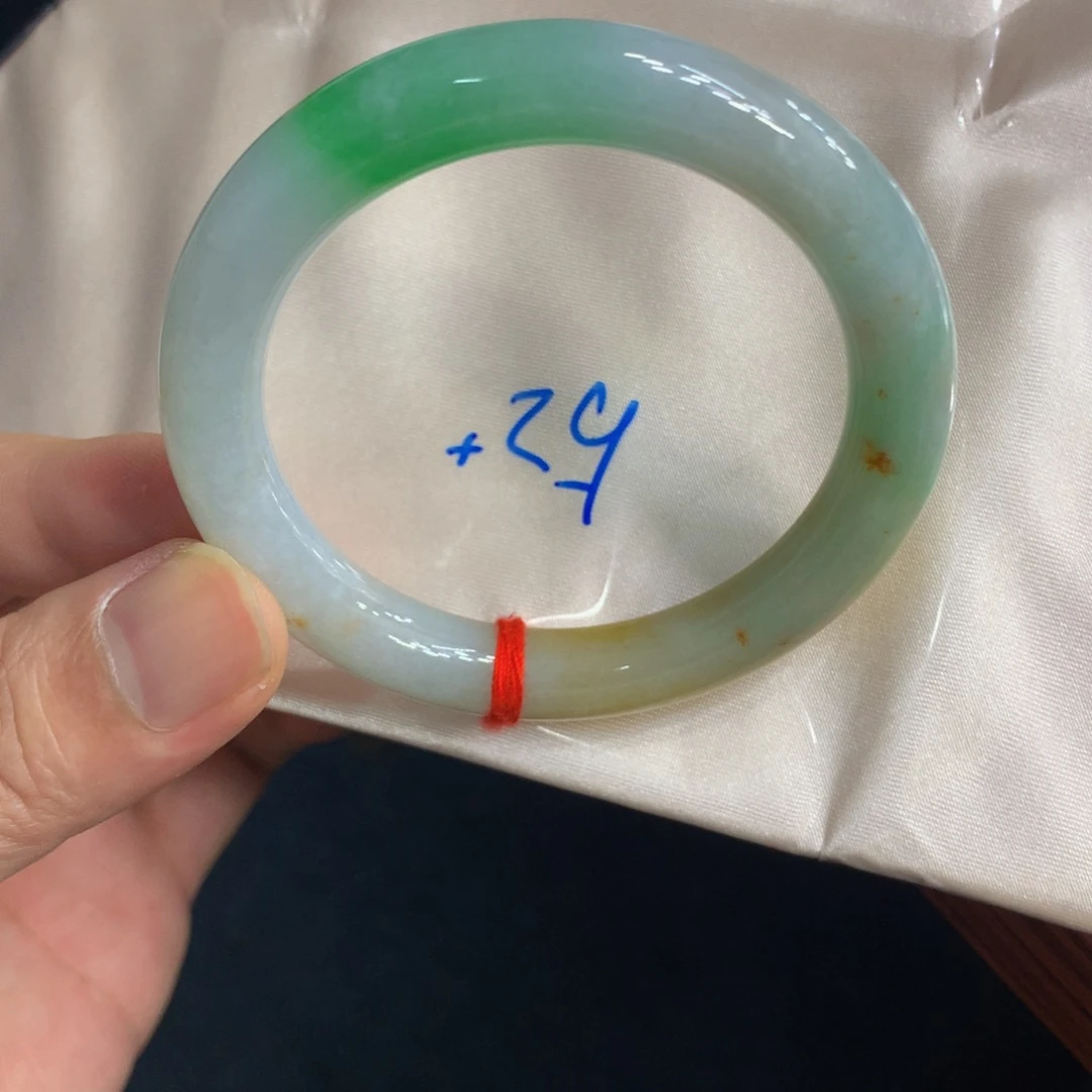 未镶嵌手镯翡翠翡翠手镯特色黄加绿9