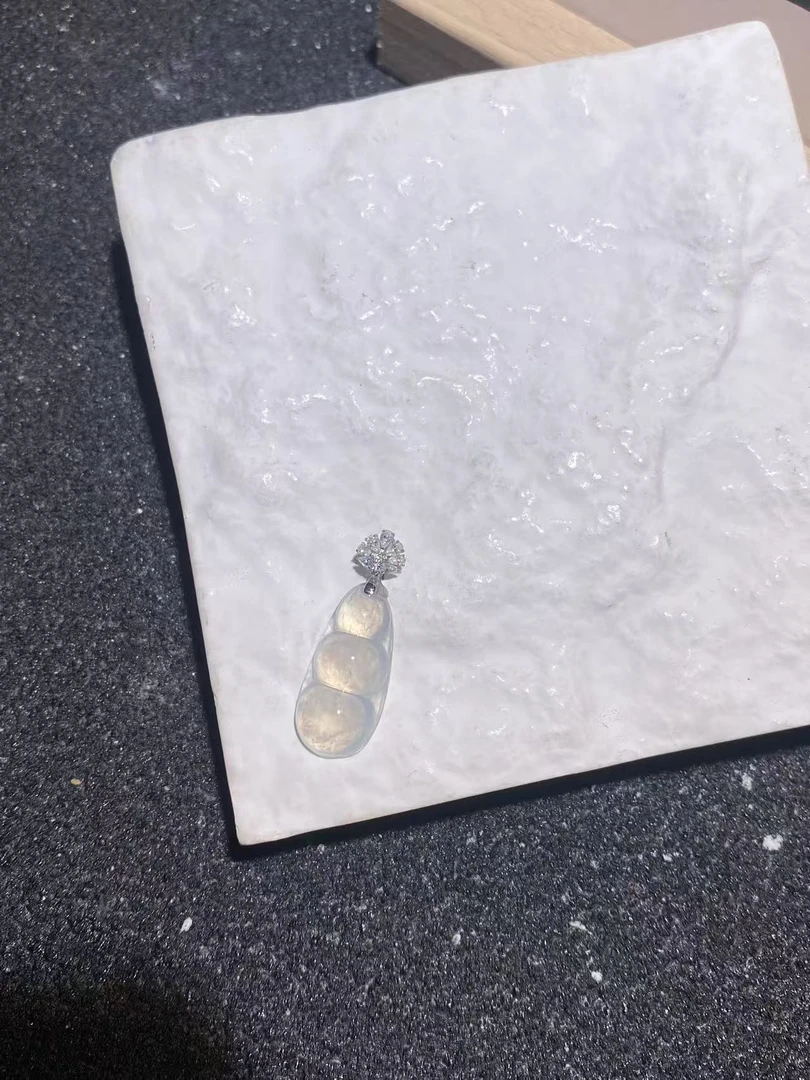 （青黛）翡翠豆子F1649