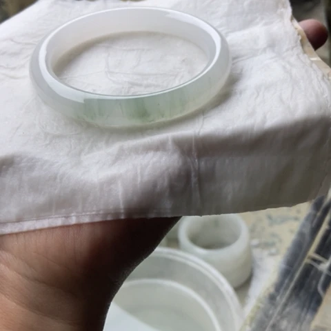 石英质玉手镯未镶嵌全****美