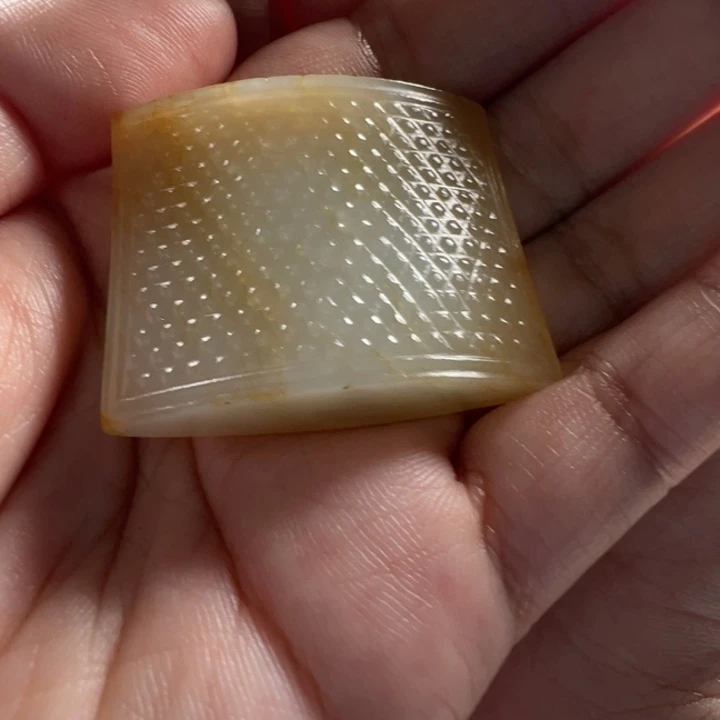 春***雨和田玉未镶嵌颈饰