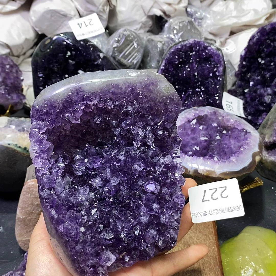 未镶嵌水晶大型摆件（非配饰）
