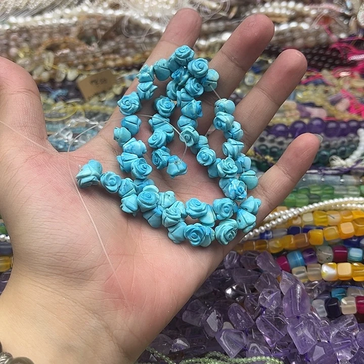 玛瑙/玉髓未镶嵌珠宝半成品一条蓝松玫瑰花