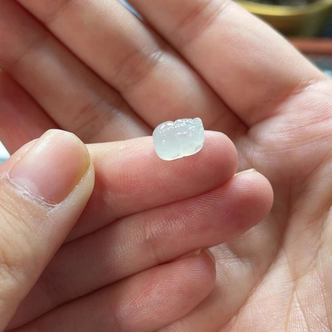 未镶嵌挂件翡翠  翡翠