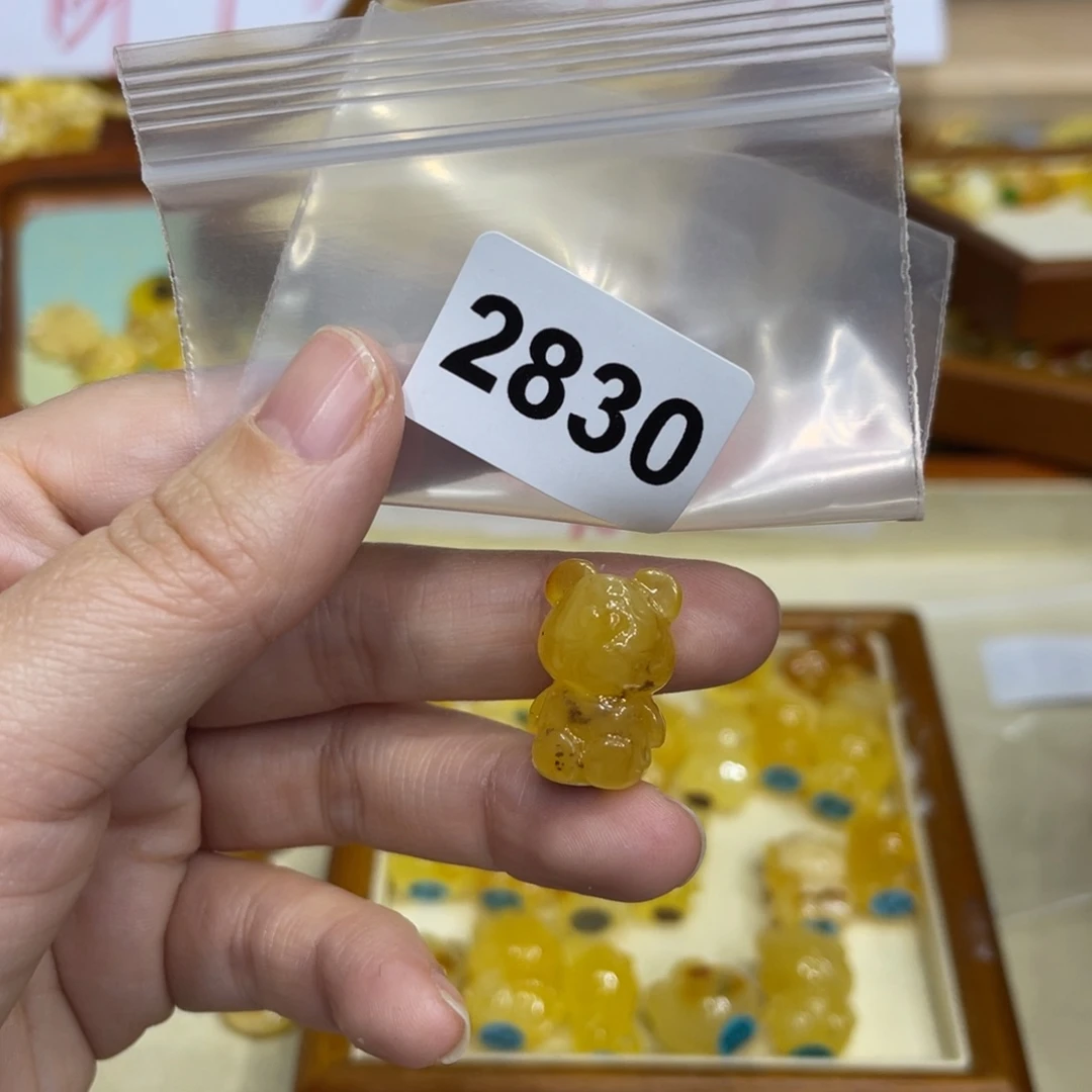 琥珀珠宝奇石未镶嵌