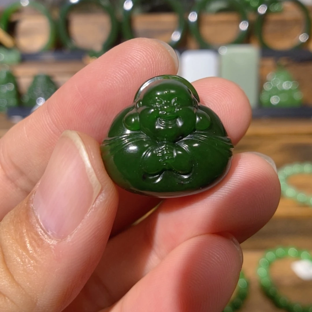 【闪购商品】吊坠(不含链)未镶嵌和田玉俄七红皮菠菜绿抱抱佛
