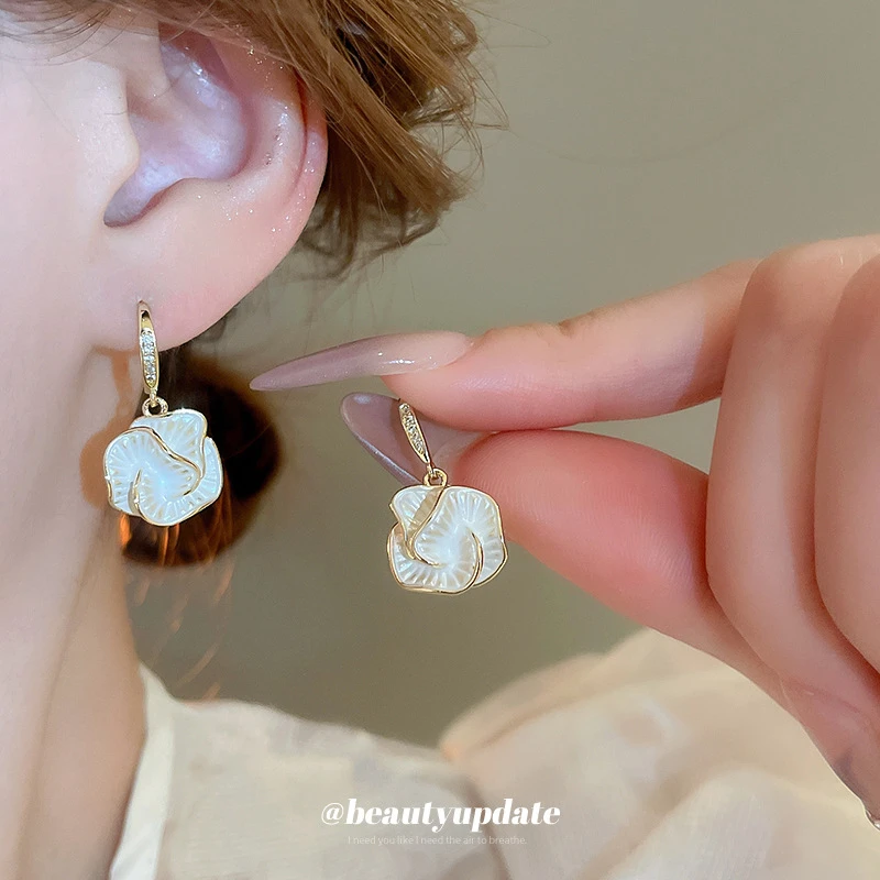 合金耳饰 真金电镀法式超仙锆石山茶花朵时尚耳环精致高级感耳坠