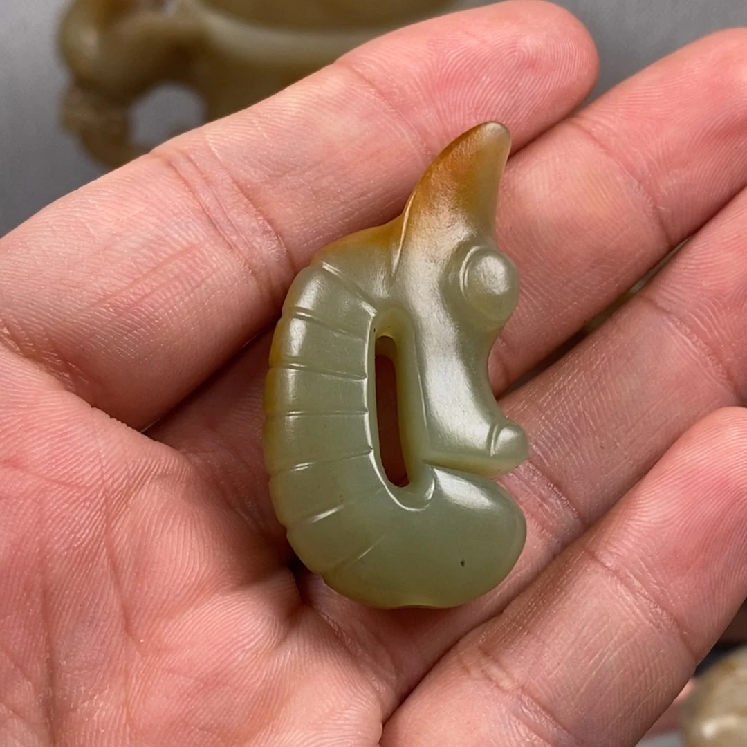 福***家非常精美的脖挂件