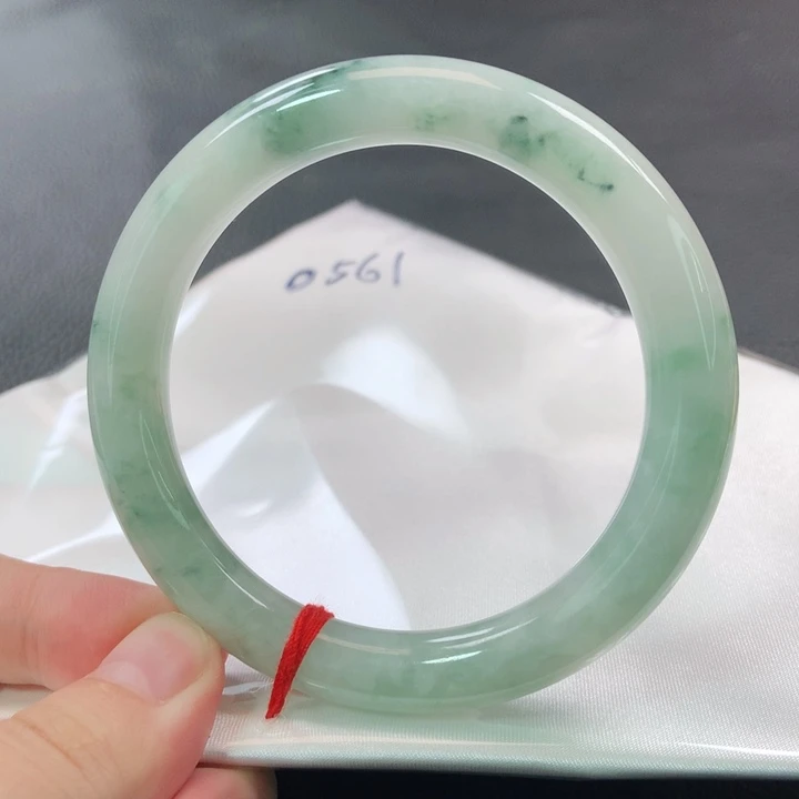 翡翠手镯未镶嵌0561号