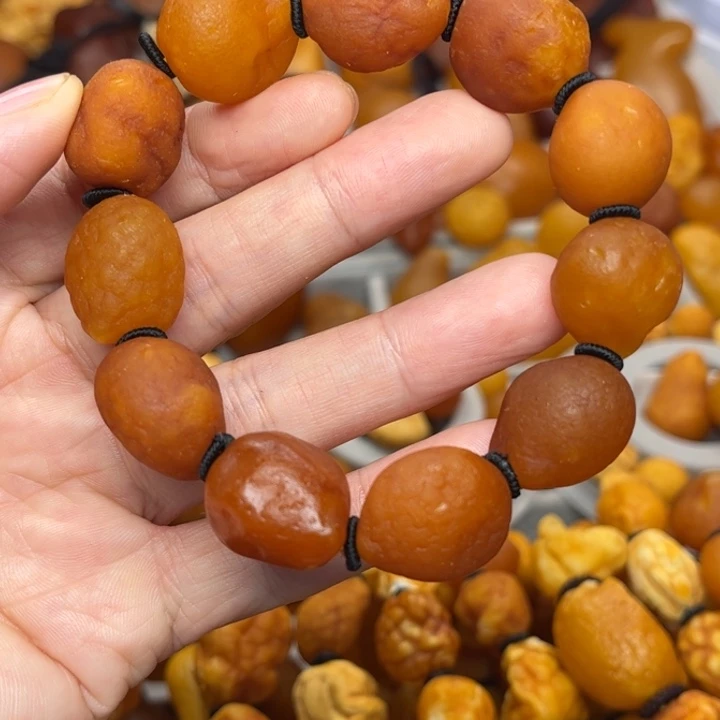 琥珀未镶嵌裸石天然蜜蜡手串