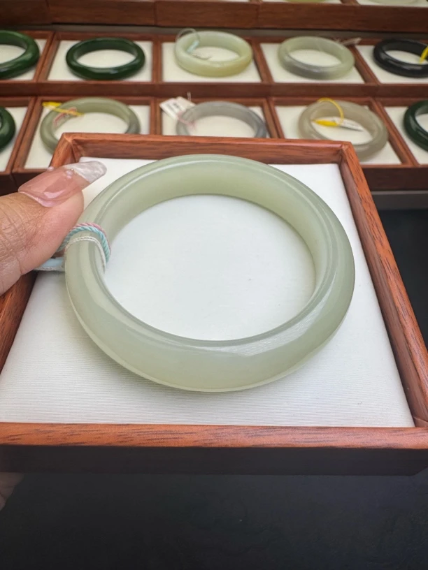 纯天然和田玉玉镯