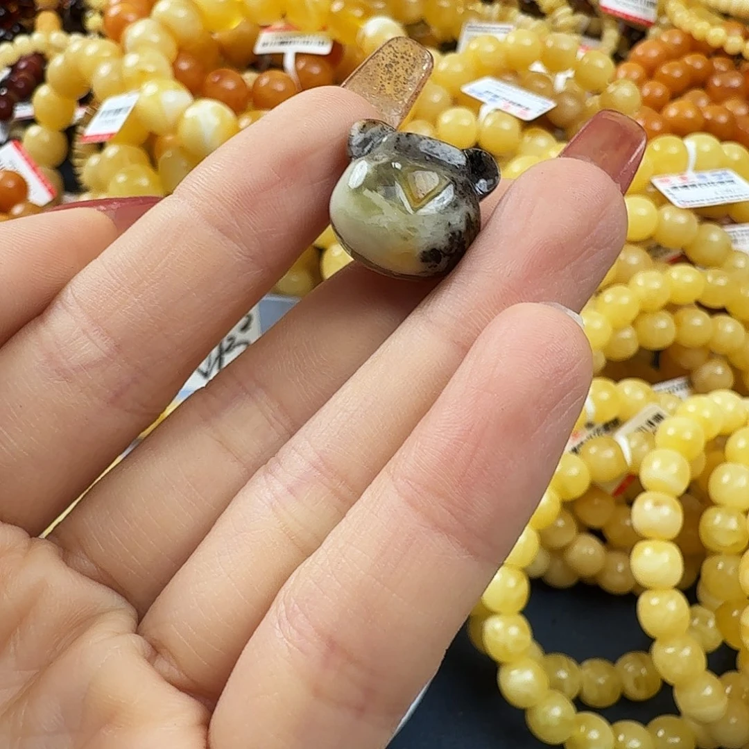 琥珀未镶嵌珠宝奇石