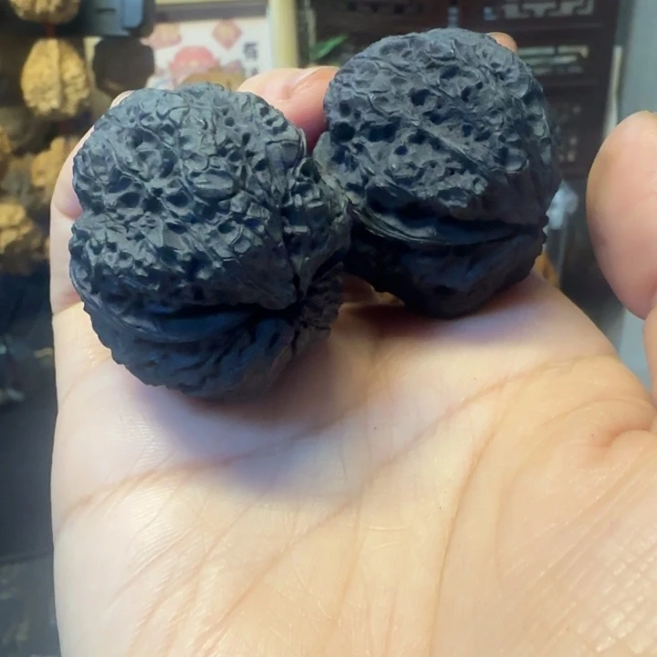 文玩核桃吊坠蝴蝶蟾39