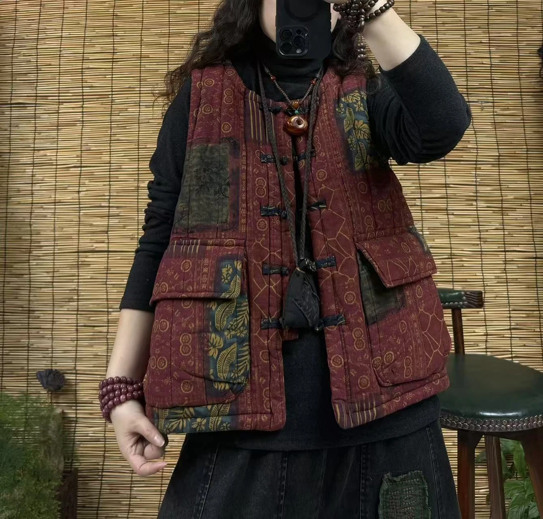 1121加棉大口袋盘扣复古花马甲（长60左右，90-160斤）