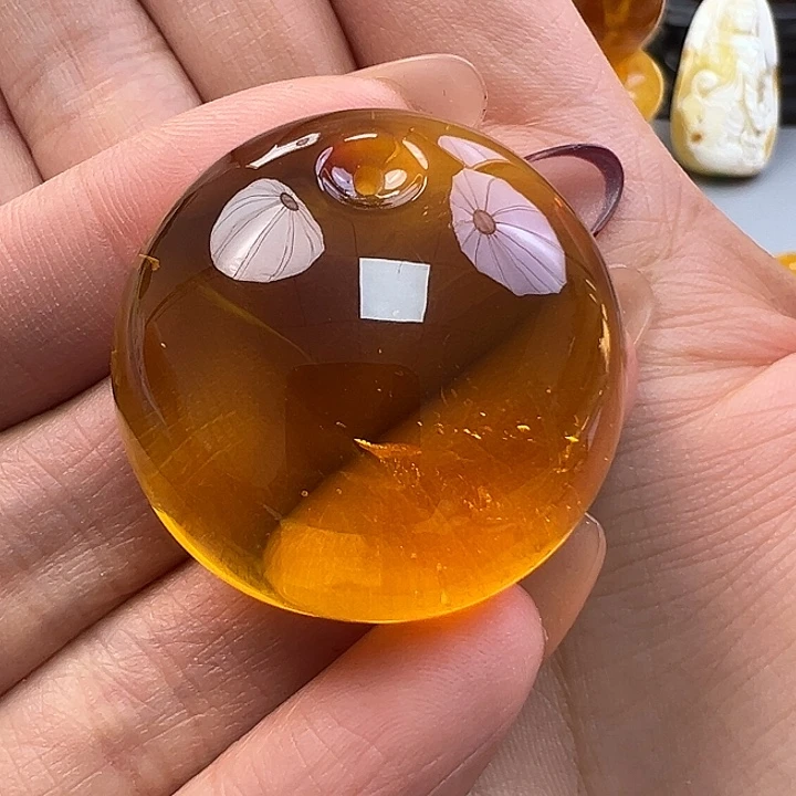 蜜蜡未镶嵌珠宝奇石