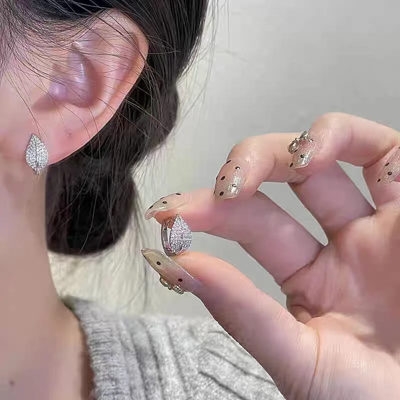 s925银针闪钻树叶耳扣女耳圈轻奢耳环耳钉2025新款爆款高级感耳饰