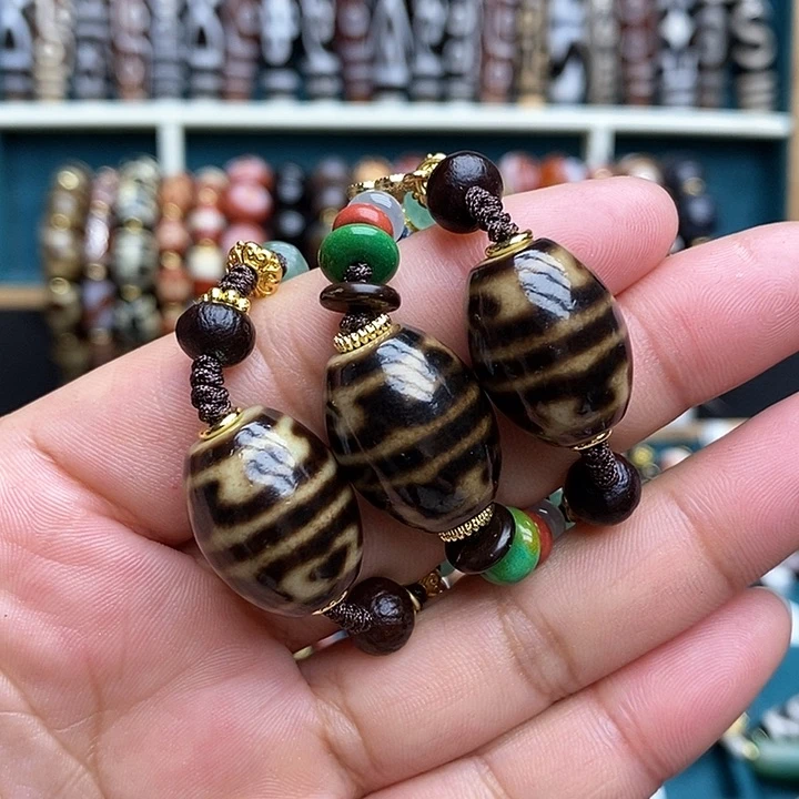 玛瑙/玉髓颈饰合金朱*记