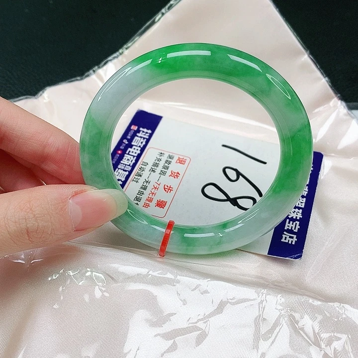 未镶嵌手镯（圆镯）翡翠翡翠手镯