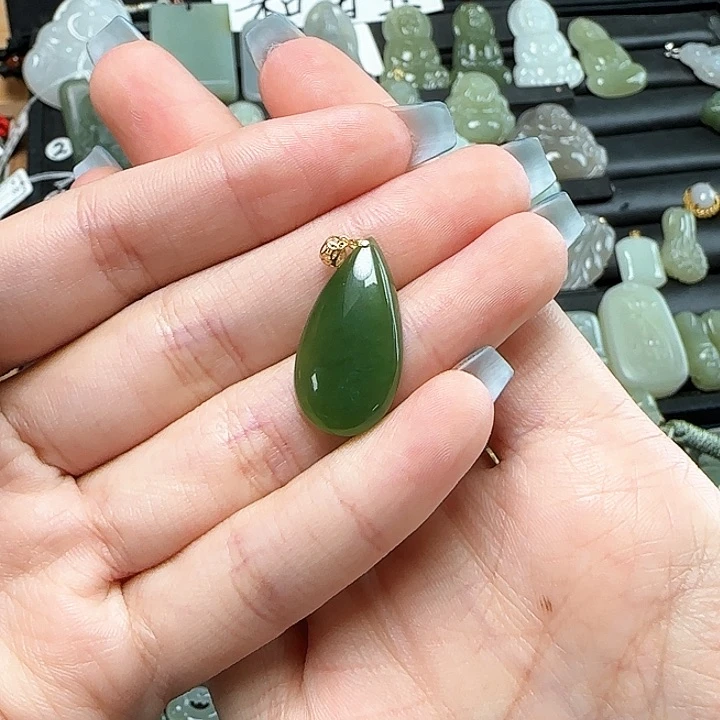 和田玉18K金镶嵌颈饰