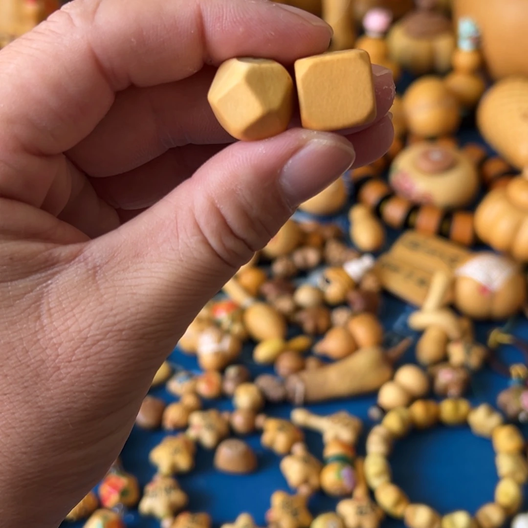 劉****特价咯组突突突突图图图