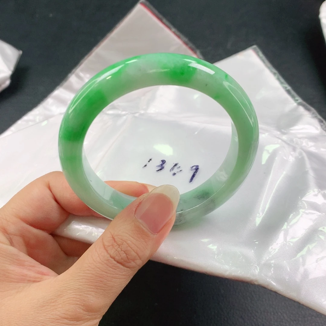 未镶嵌手镯翡翠03