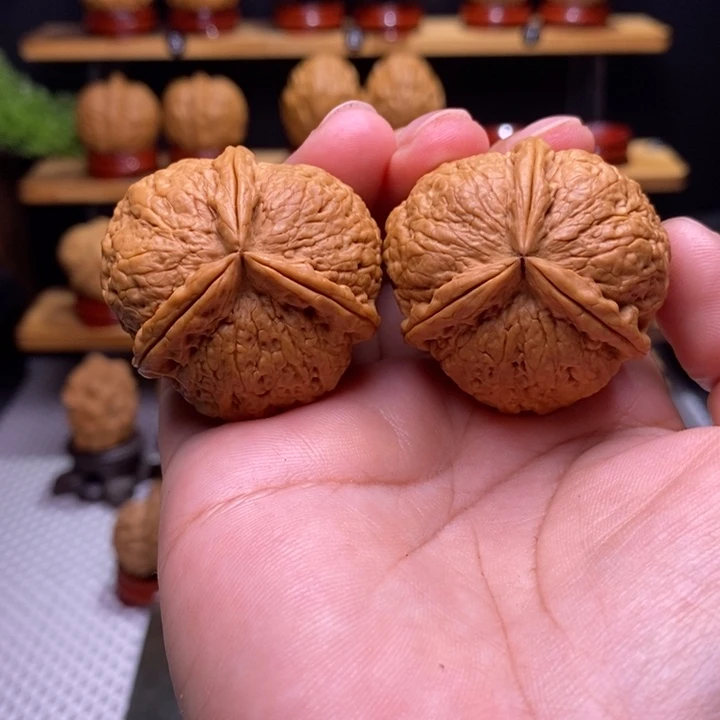 峰***核桃云铁金牛三棱2号