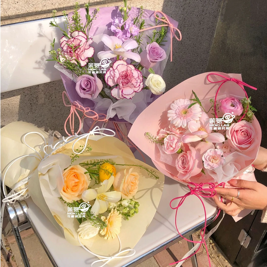 小花束鲜花